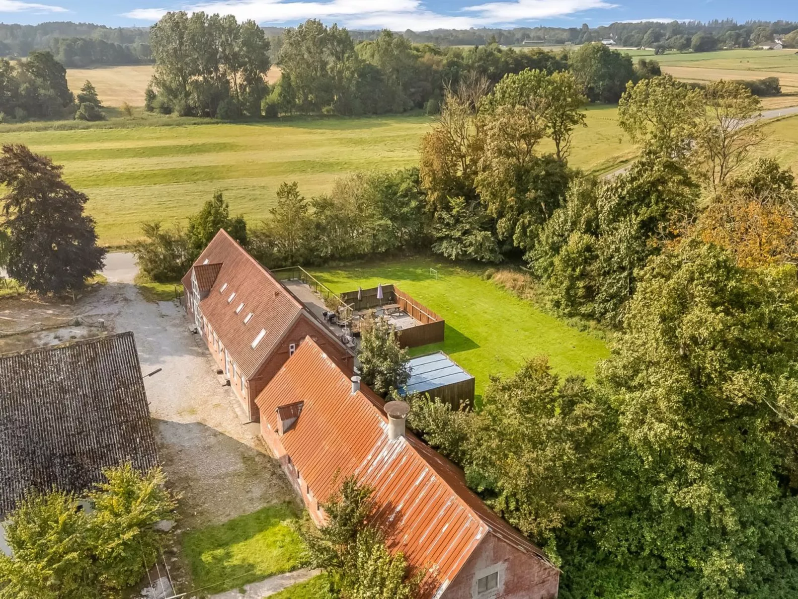 "Har" - 1.2km from the sea-Outside