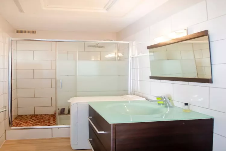 17 Villa Solera, T3-Salle de bain