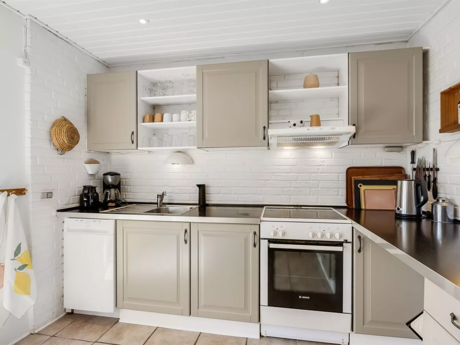 "Murtuz" - 50m from the sea-Drinnen