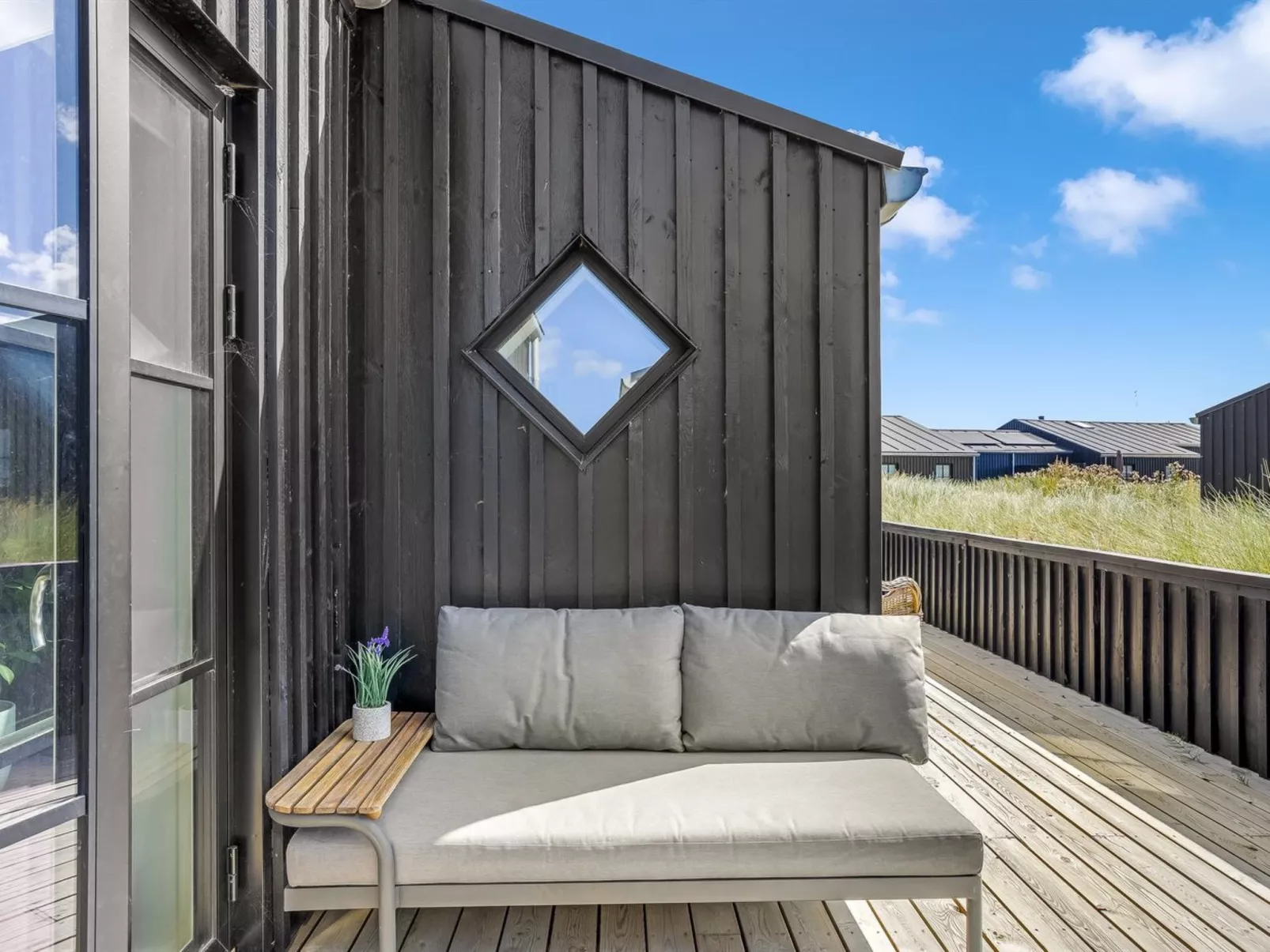 "Tjure" - 500m from the sea-Draußen