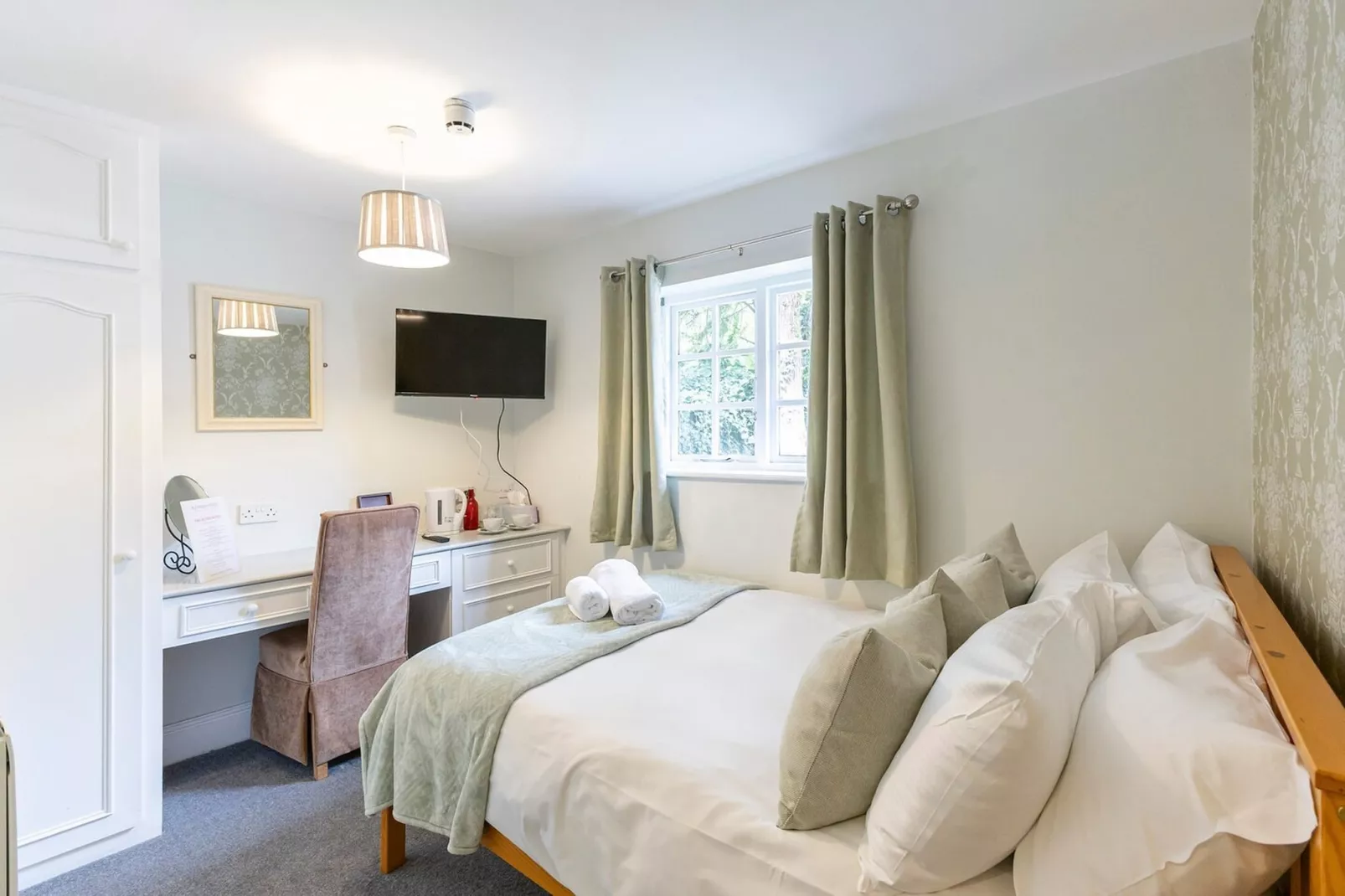 EN_DBY009_Standard Single Room - Shared-Chambre