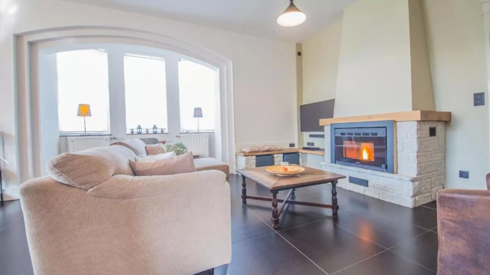 Ma Dame Jeanne-Living room