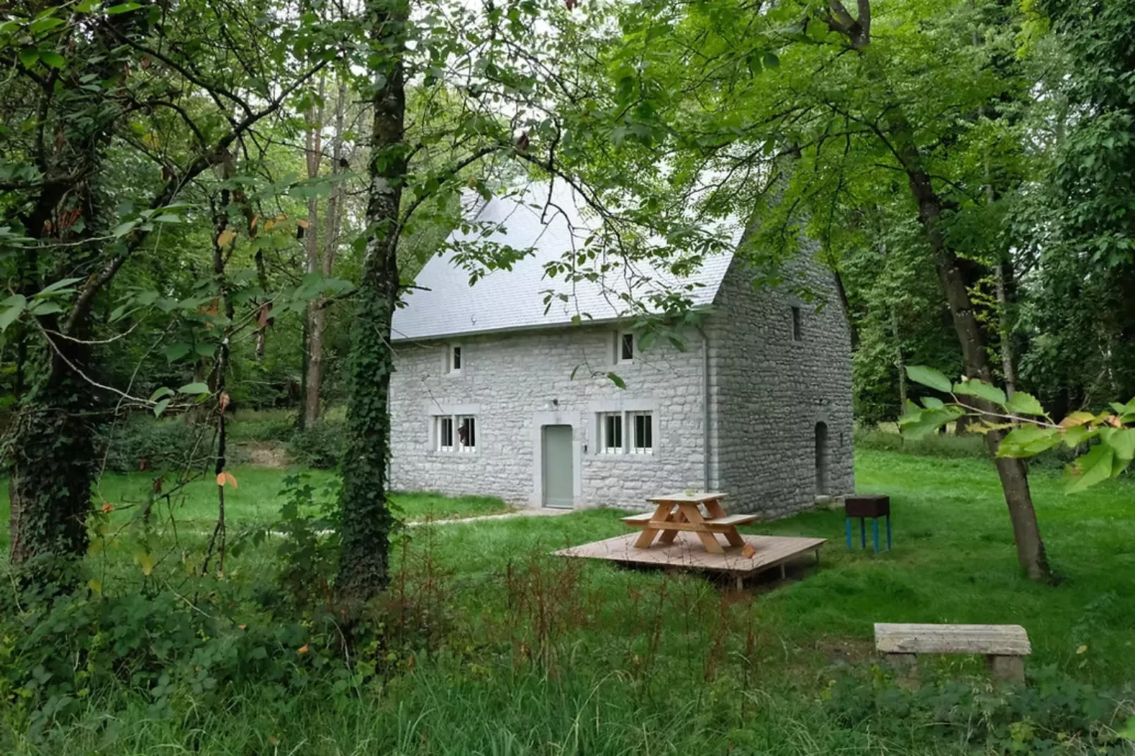 La maison du Régisseur-Außenbereich Sommer