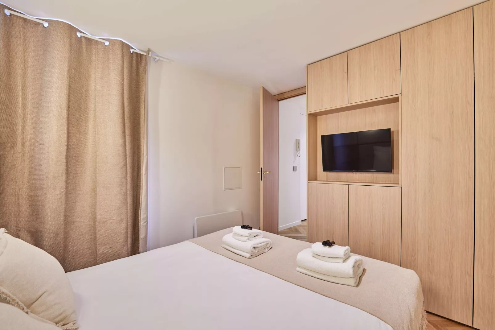 VIGNON NOUVEAU-Untagged