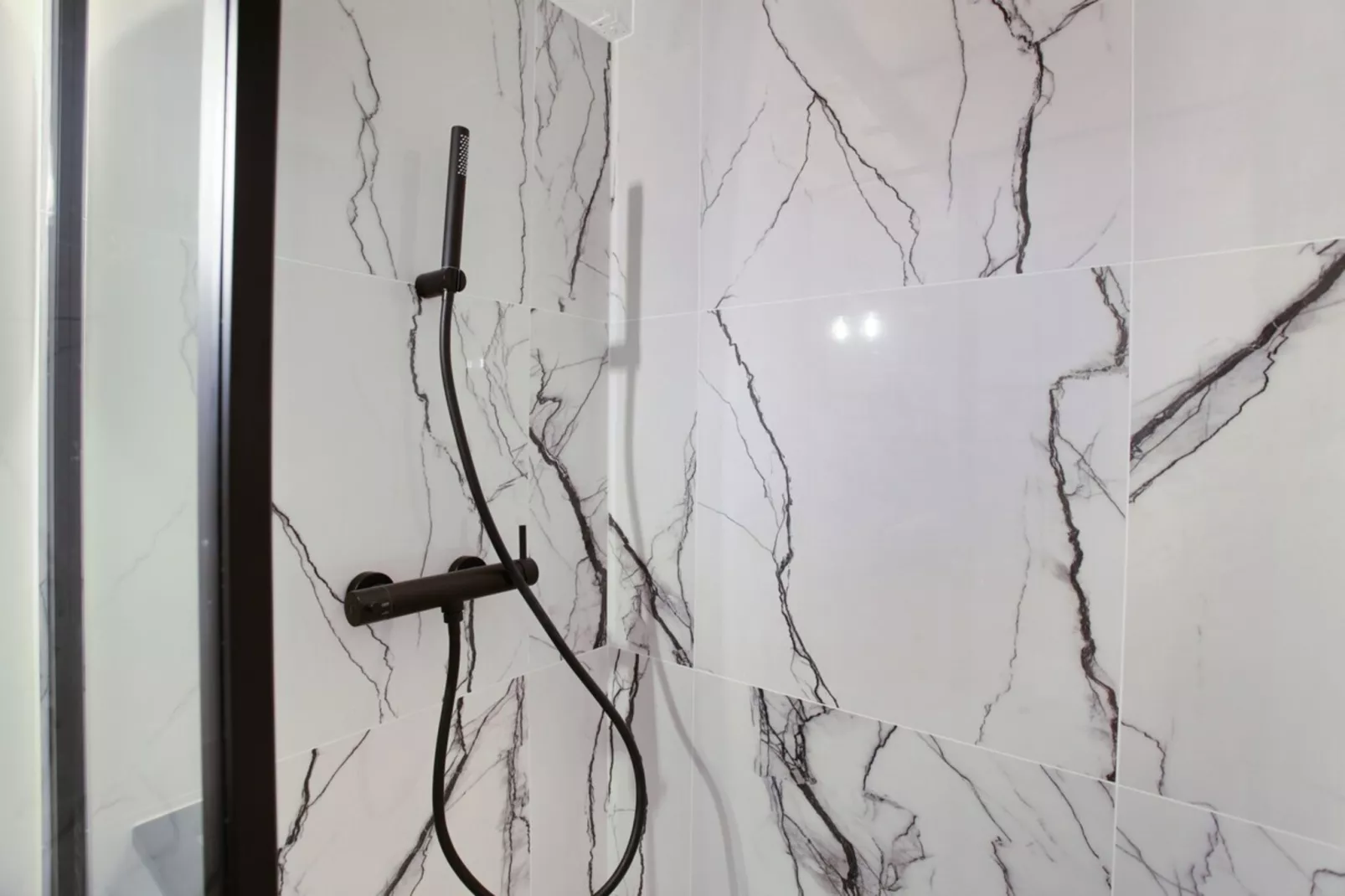 BONNE NOUVELLE NEW-Untagged