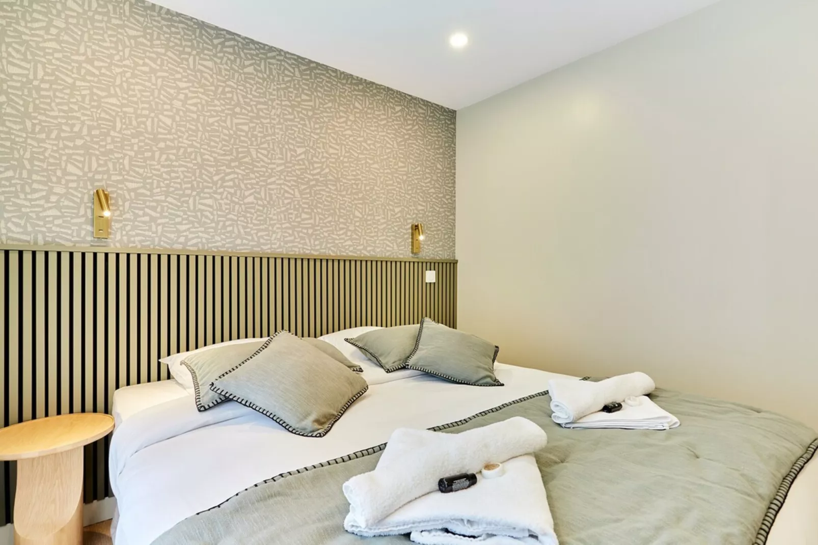 AVRON 1 NEW-Nicht zugeordnet