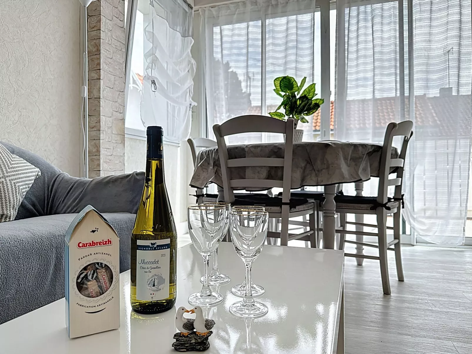 Les Coquillages-Inside