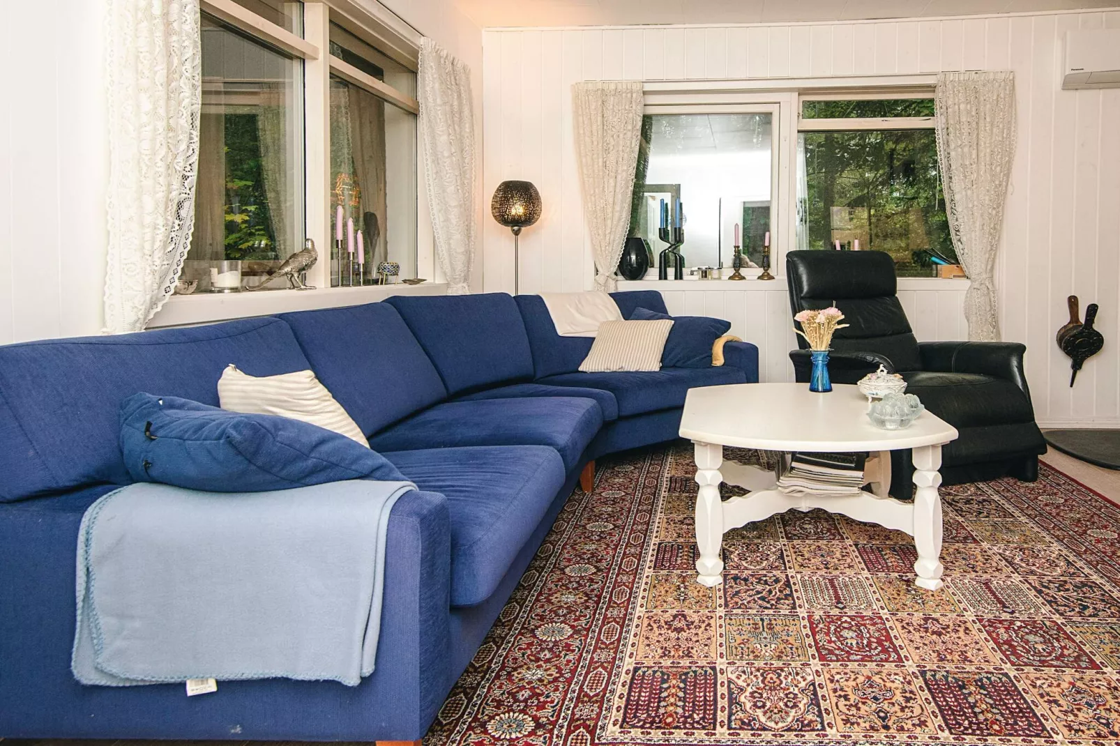 Gîte Nature avec Terrasse par Gudena-Intérieur