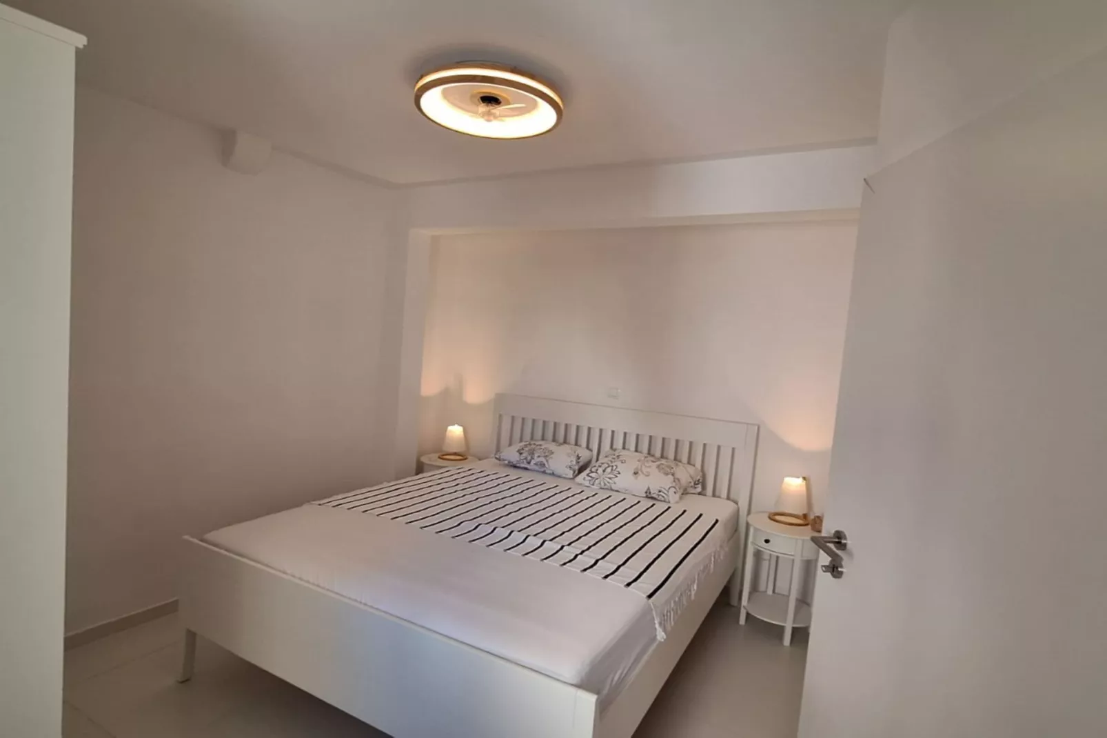 La Casa Nostra Apartments -  Classic 1 Bedroom Apt-Bedroom