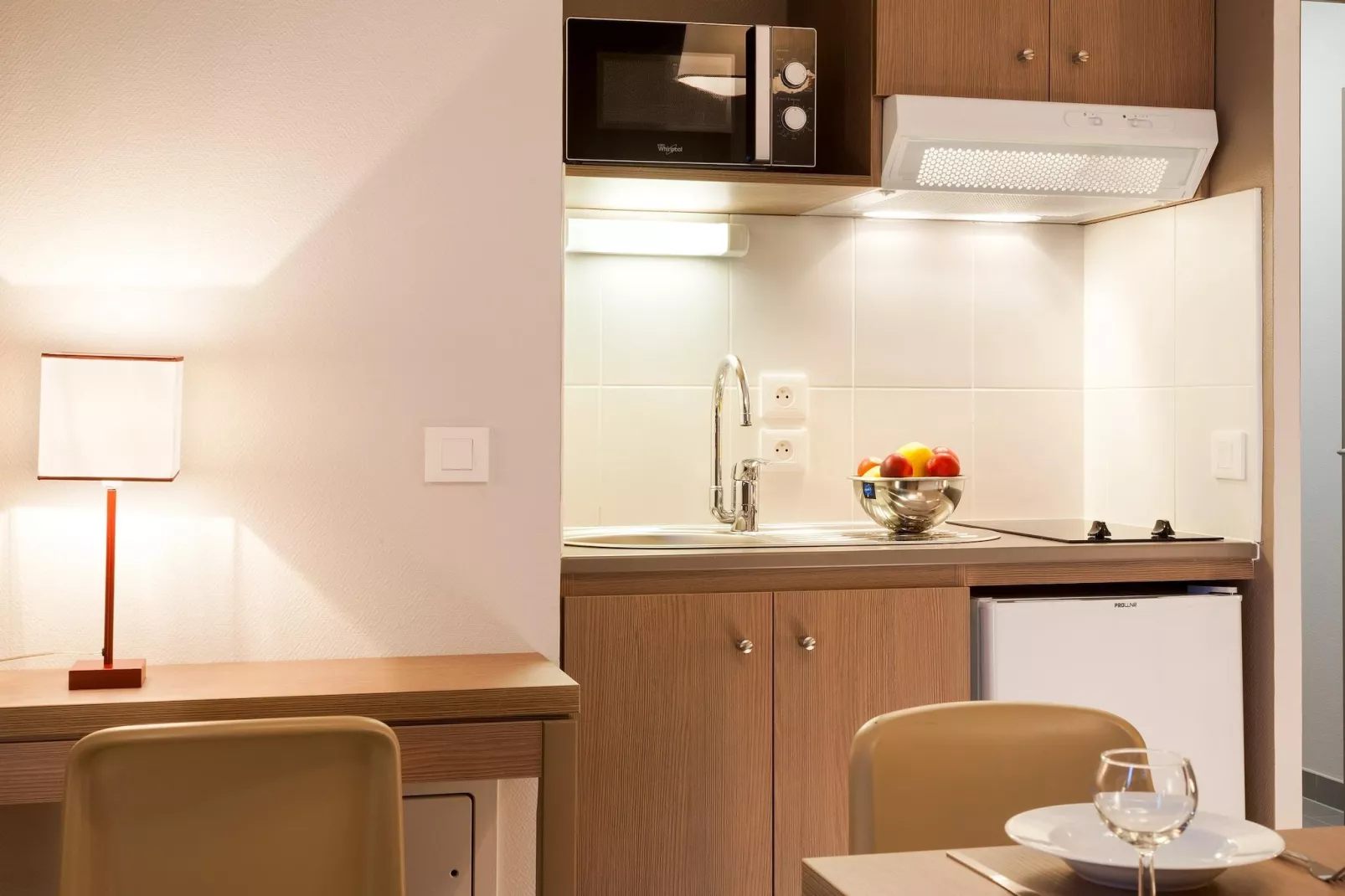 NEHÔ SUITES PORTE DE GENEVE - Triple Room-Kitchen