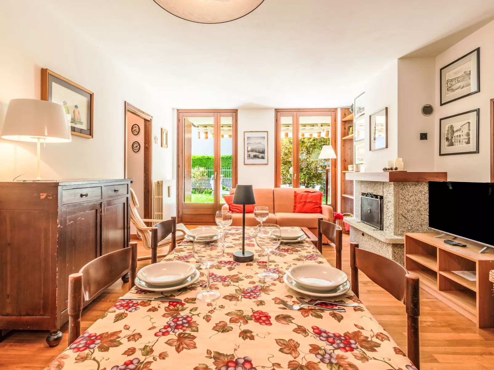 Monte Confinale Garden View-Drinnen