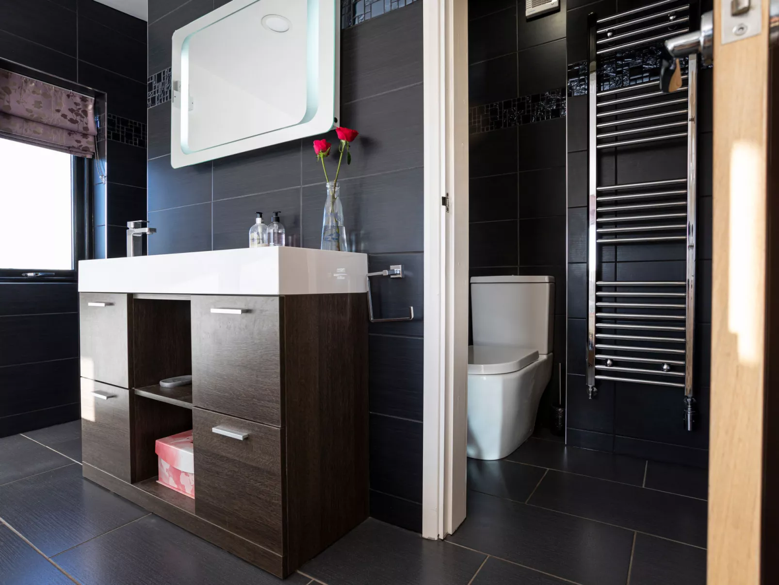 The Lighthouse Hide-Inside