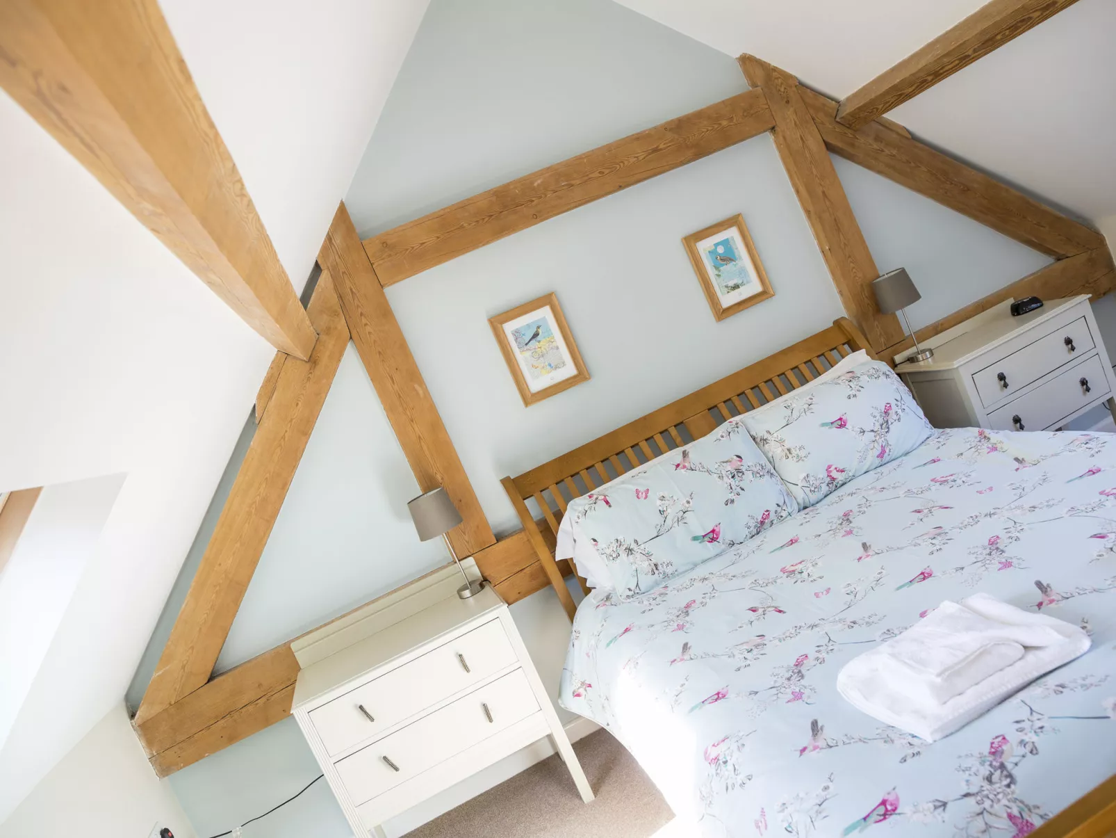 Woodpecker Cottage-Inside