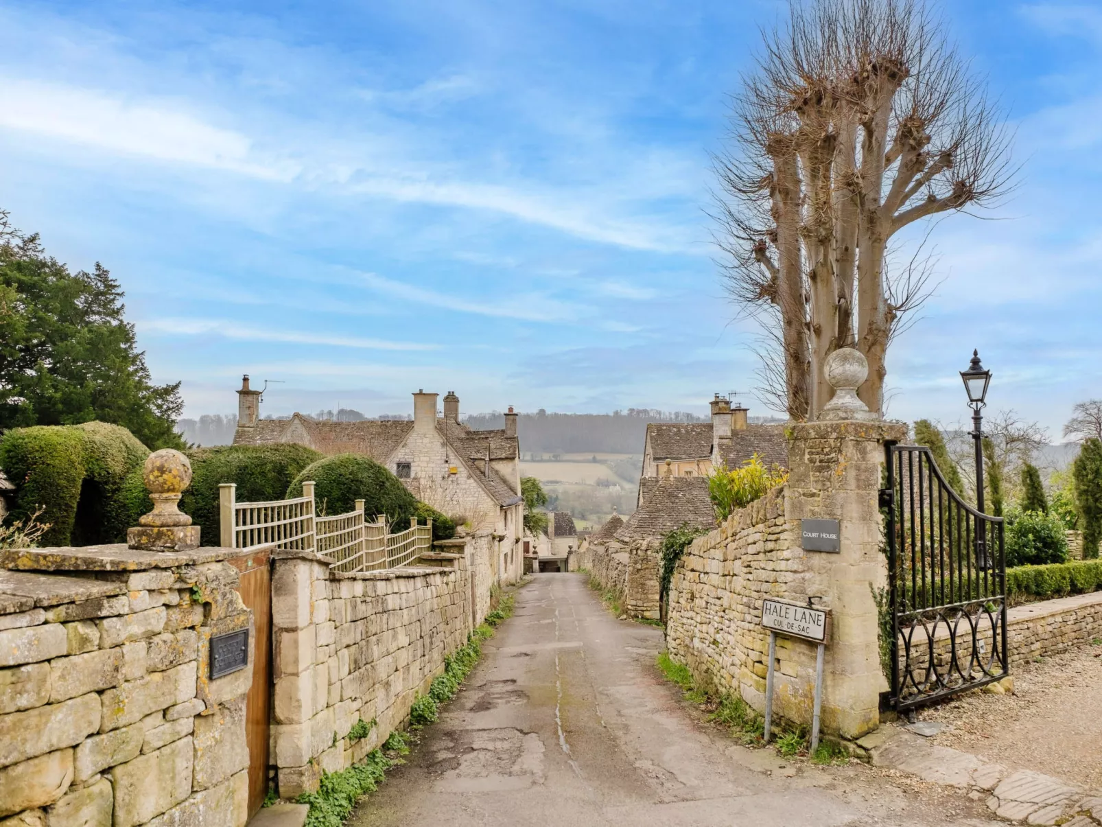Courtside Cottage-Dehors