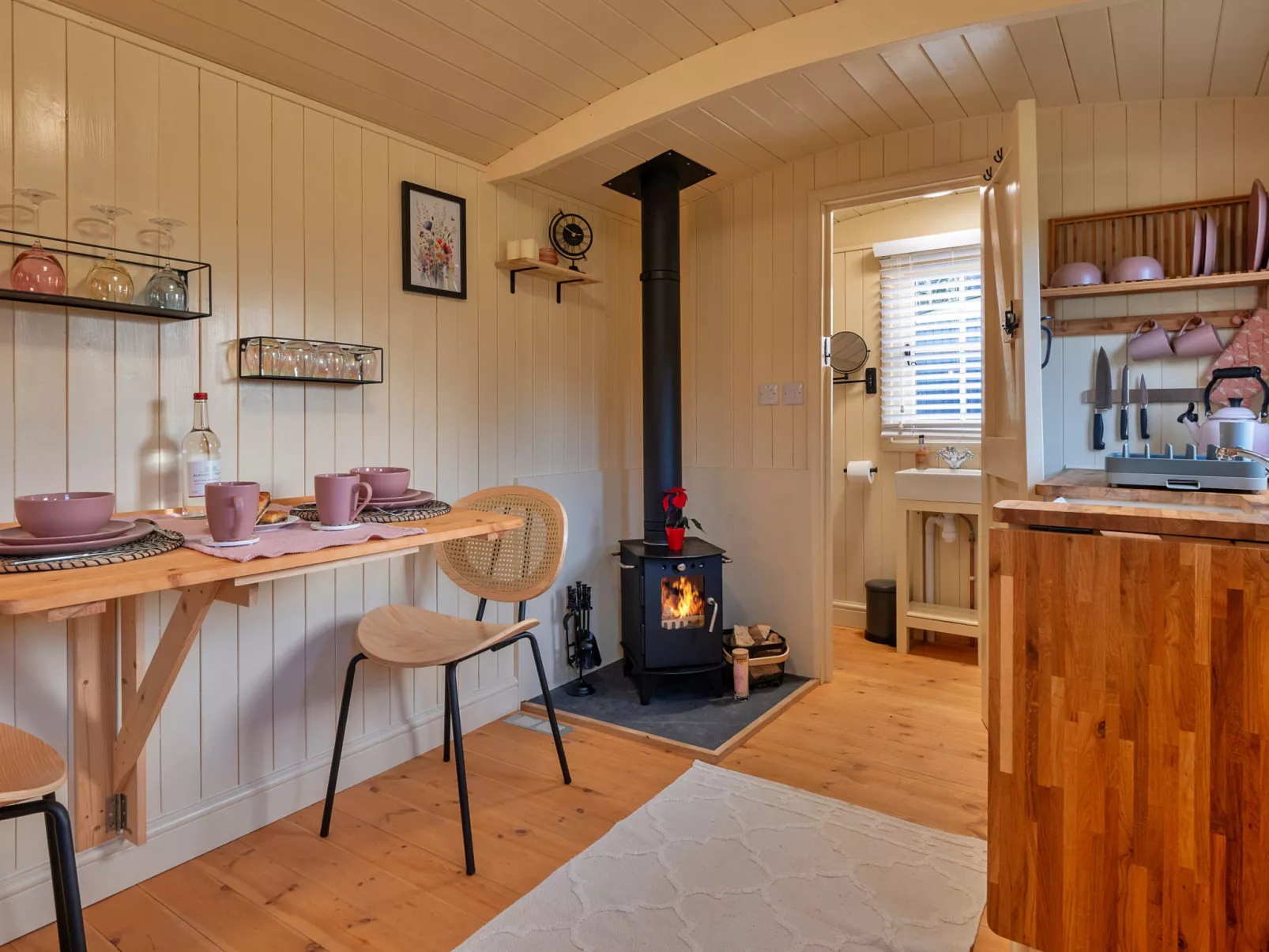 The Flower Hut-Dehors