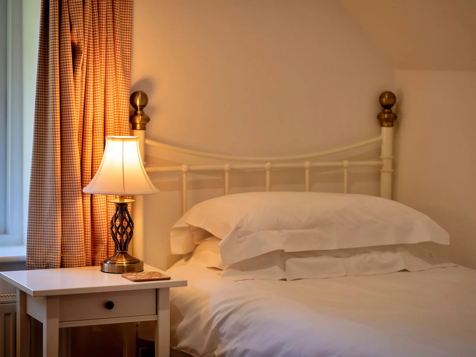 The Old Granary-Dedans