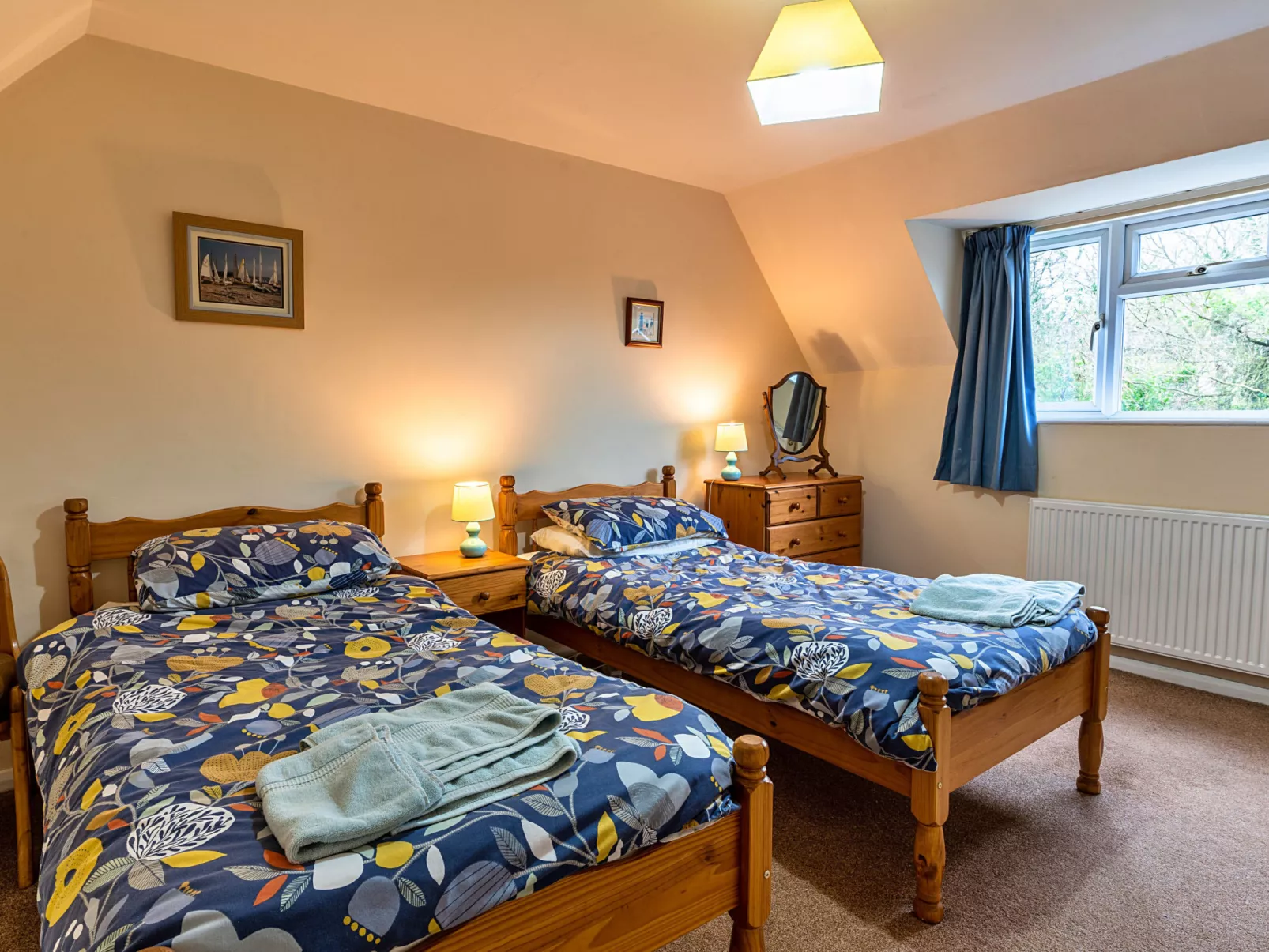 Glebe Cottage-Inside