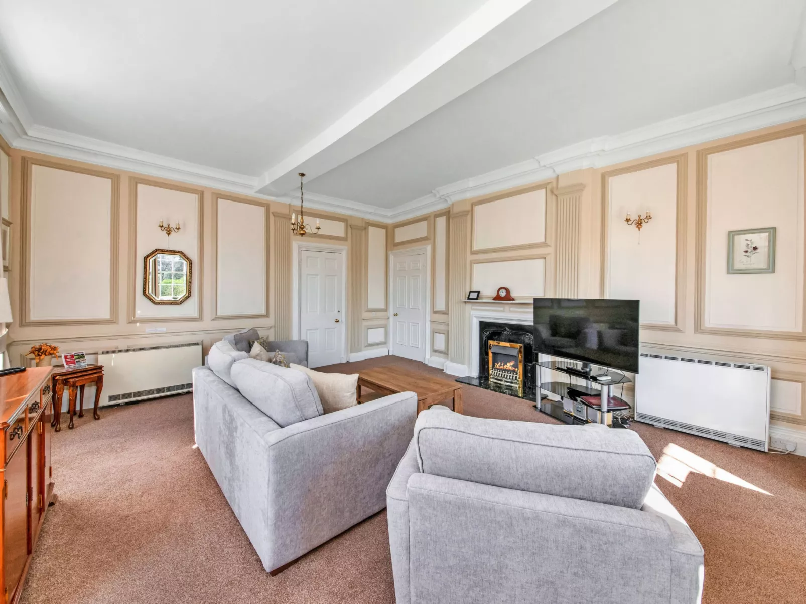 Sutton Hall Apt - Inside