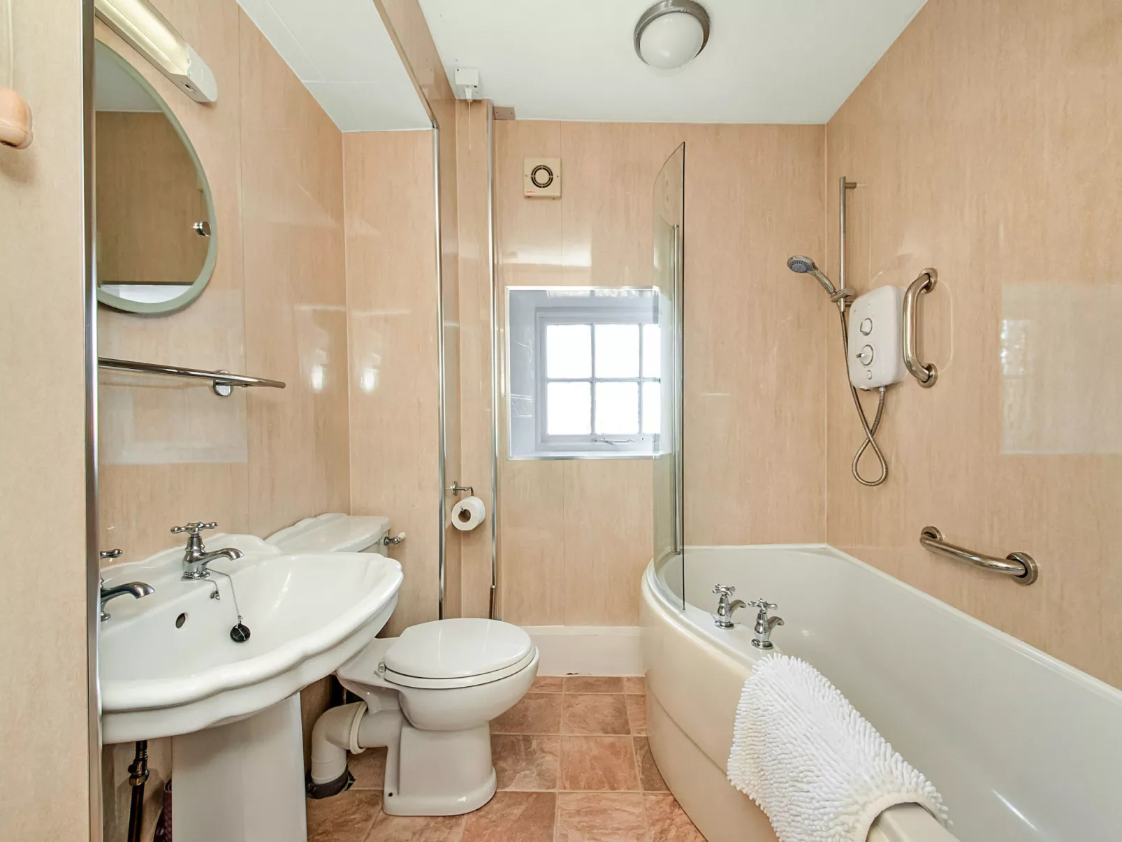 Pennine Hall Apt - Inside