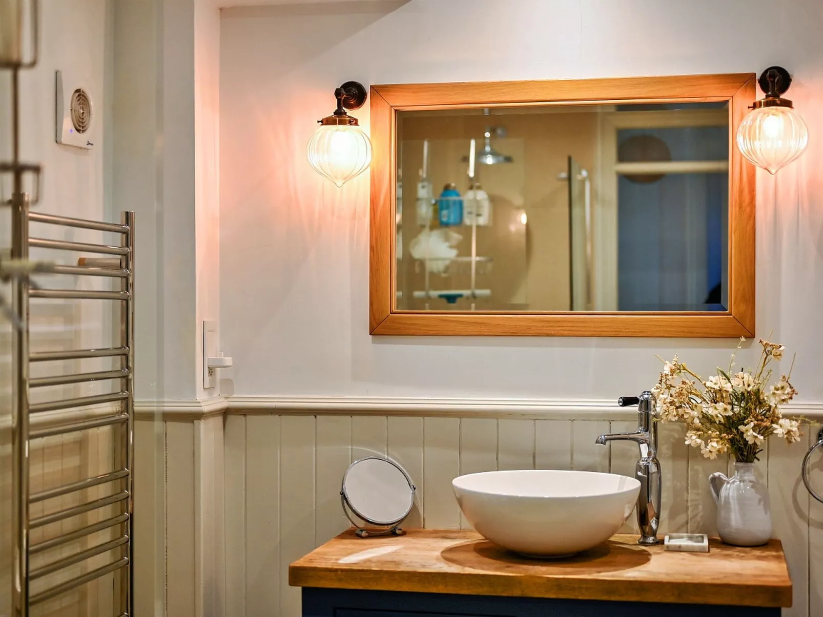 123, High Street-Drinnen