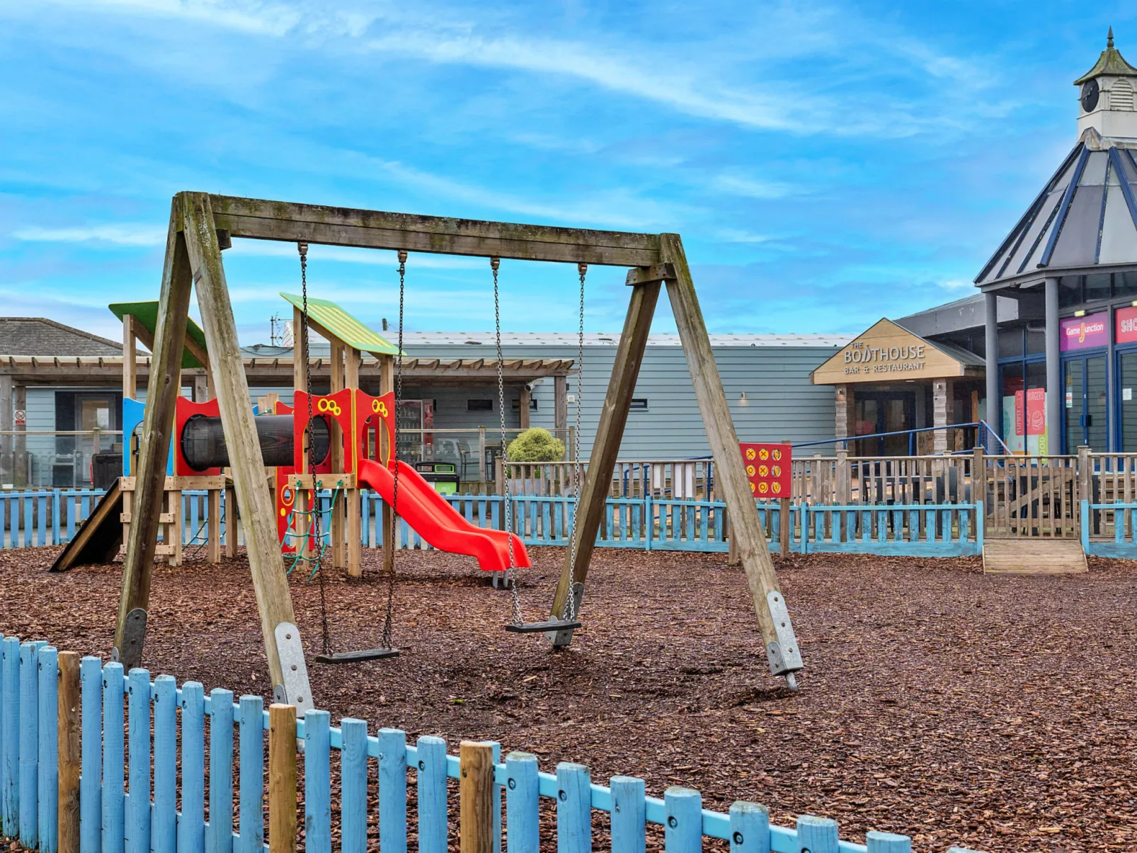 Phoenix Retreat-Outside