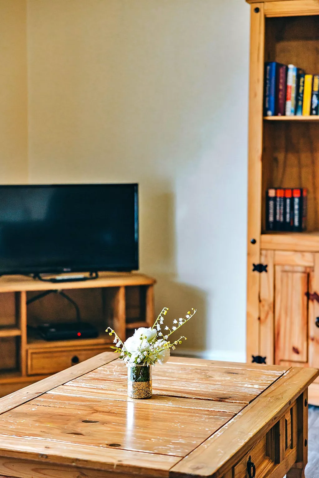 Netley Hall - Honeysuckle-Dedans