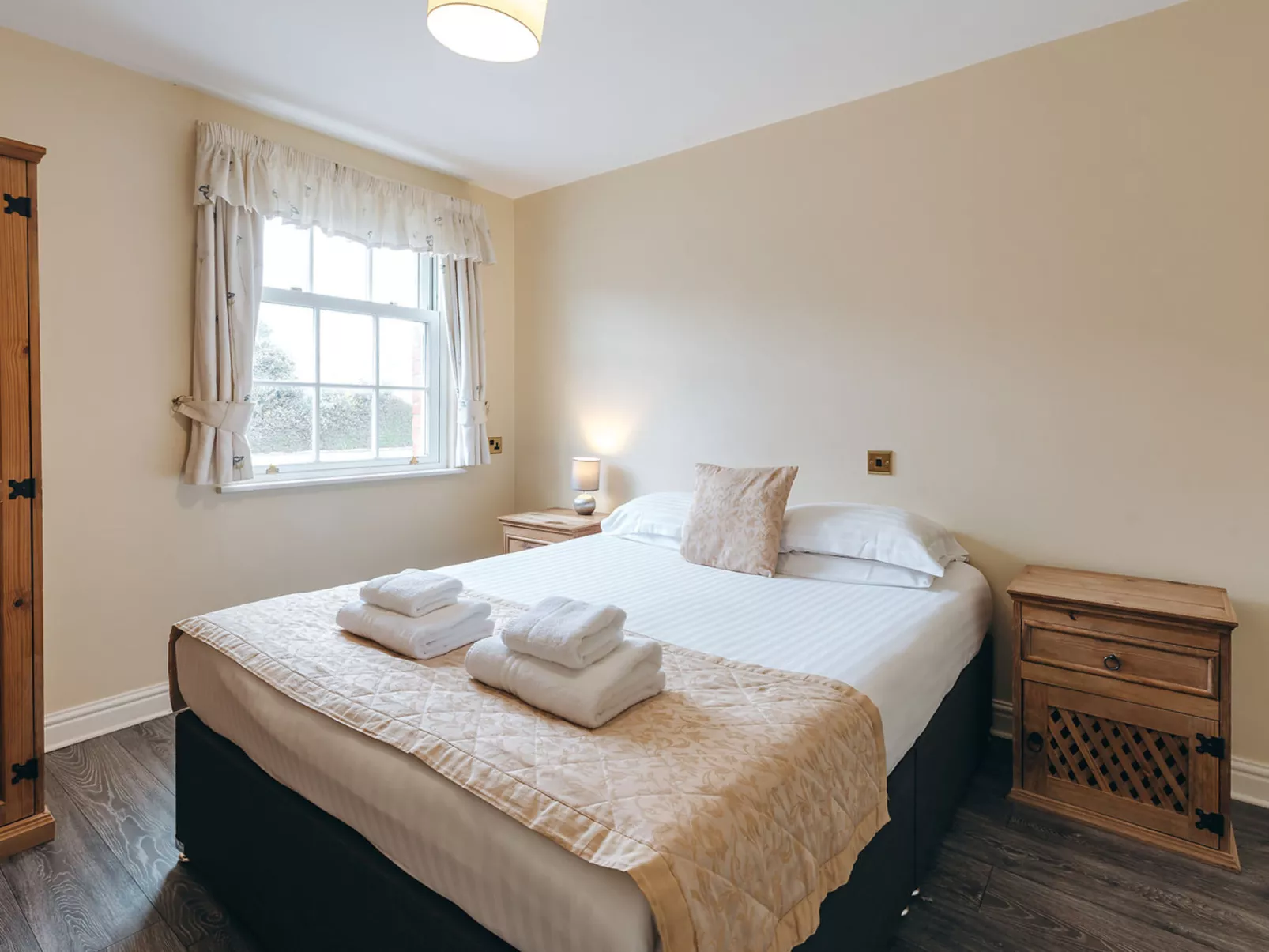 Netley Hall - Poppy-Dedans