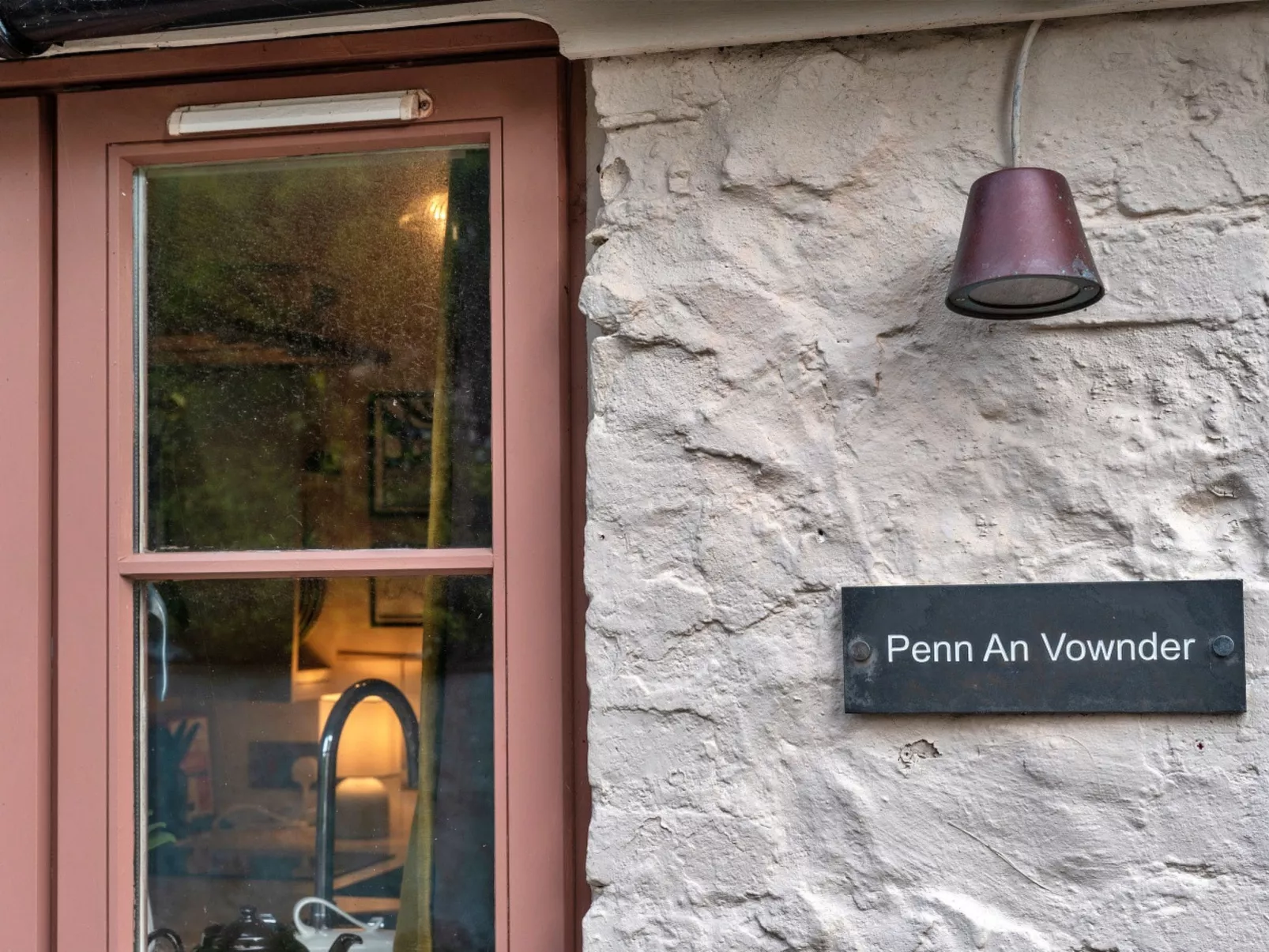 Penn an Vownder-Outside