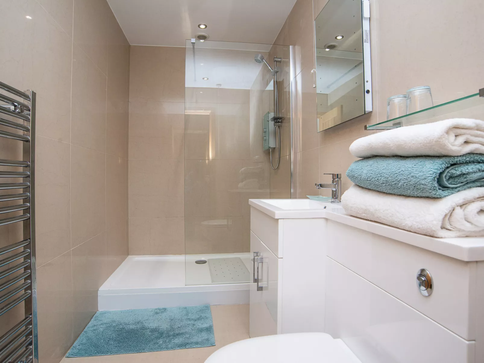 Picton Lodge - Sea Views-Dedans