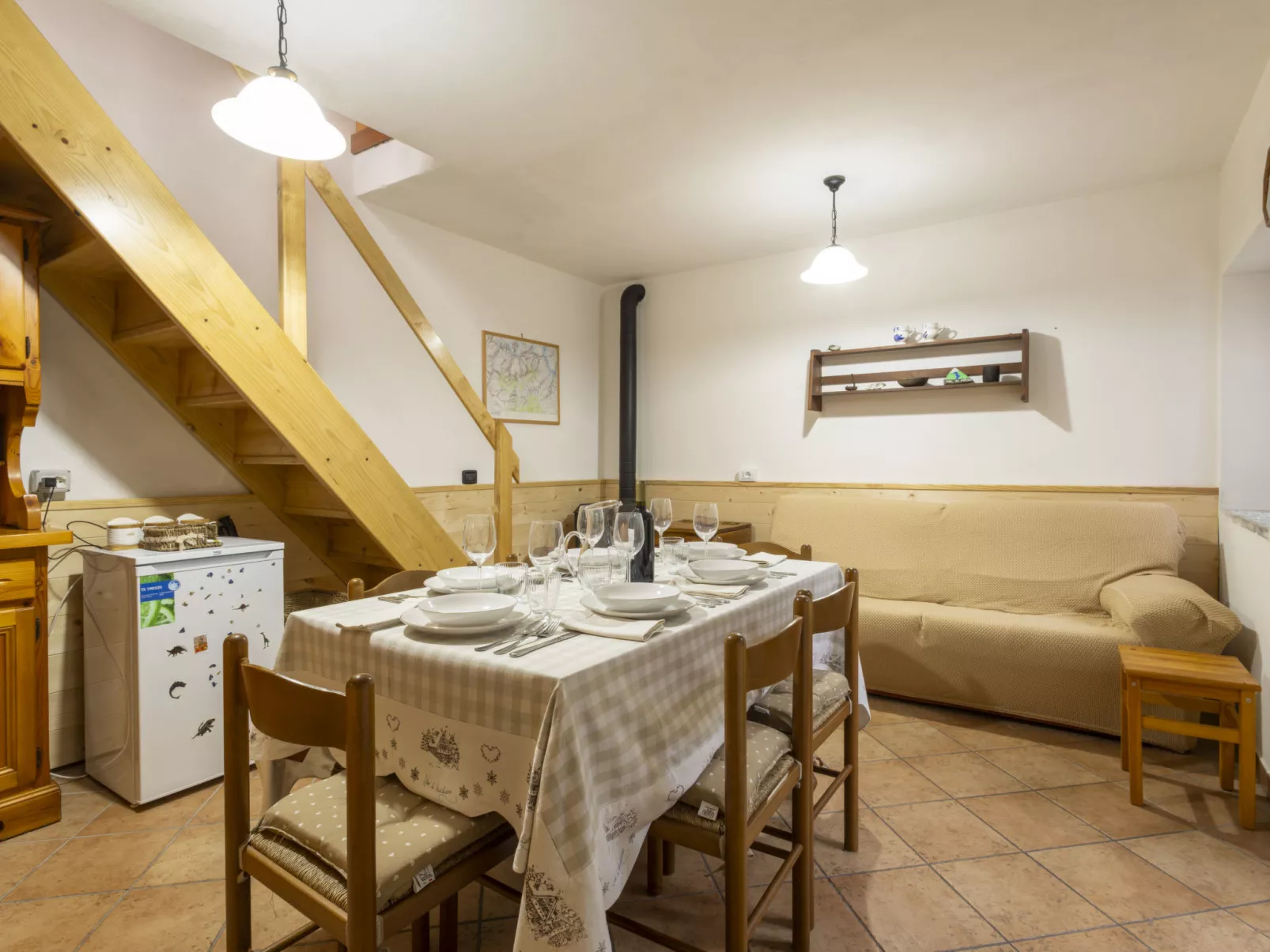 Val di Mello Mountain Flat-Inside