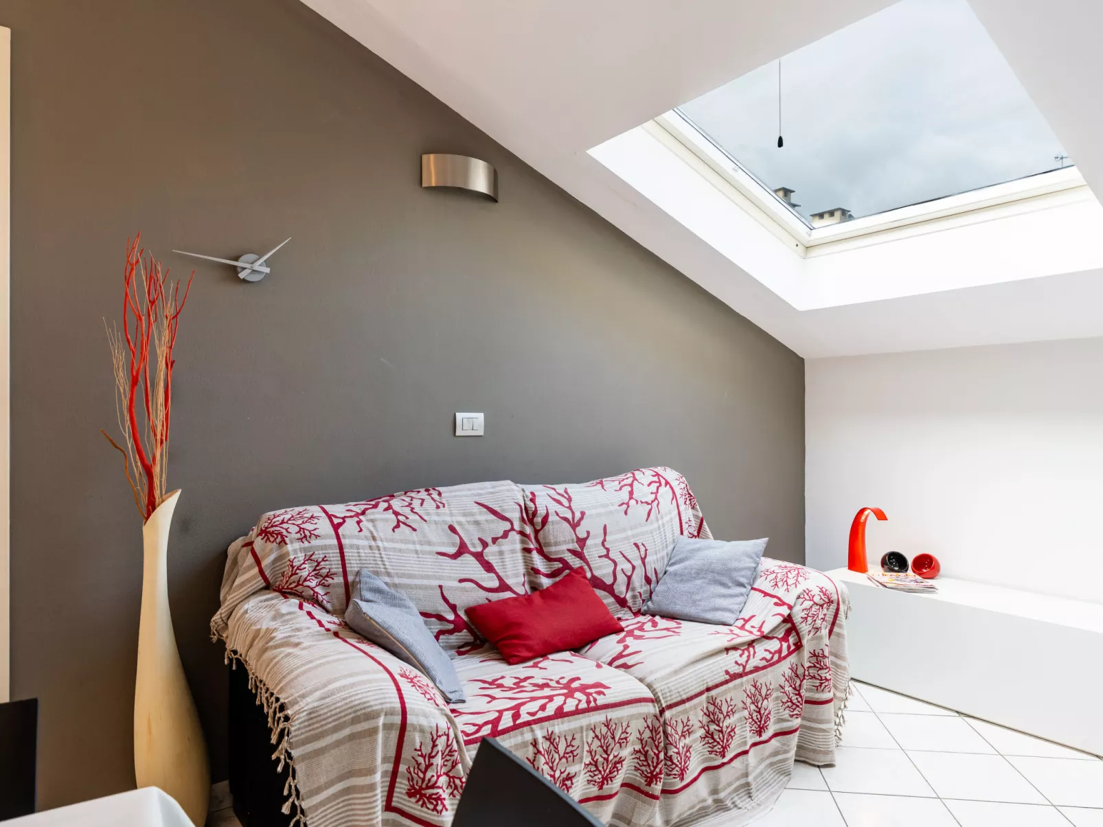 By Center and Sea-Drinnen