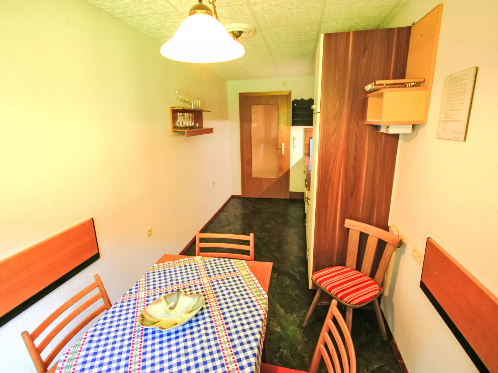 Apartment Kriasi-Dedans