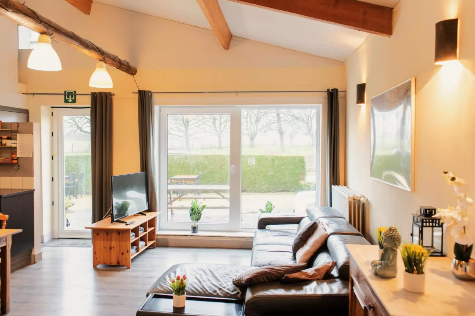 De Smishoeve volledig - met wellness-Wohnzimmer