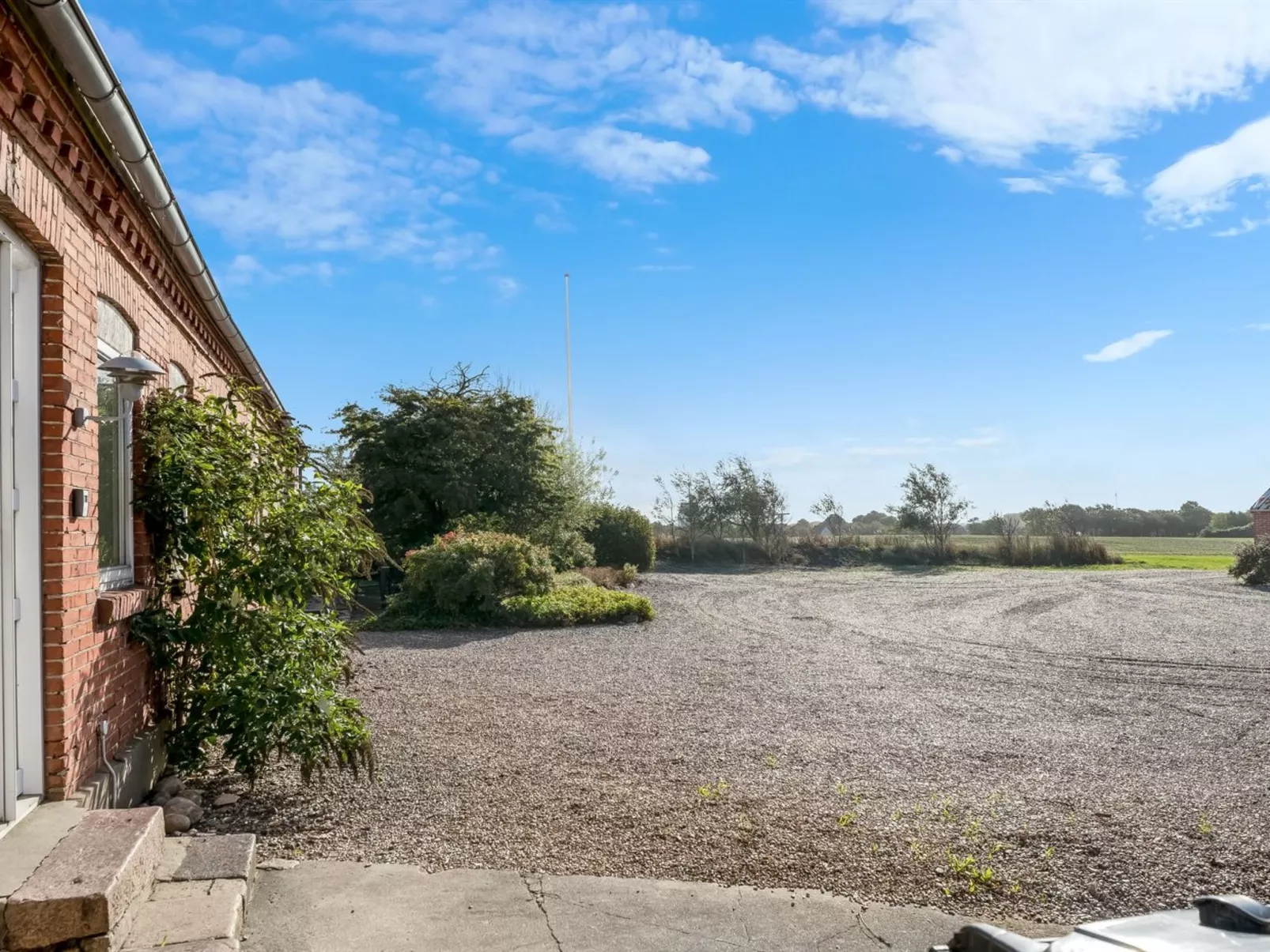 "Nette" - 2km to the fjord-Draußen