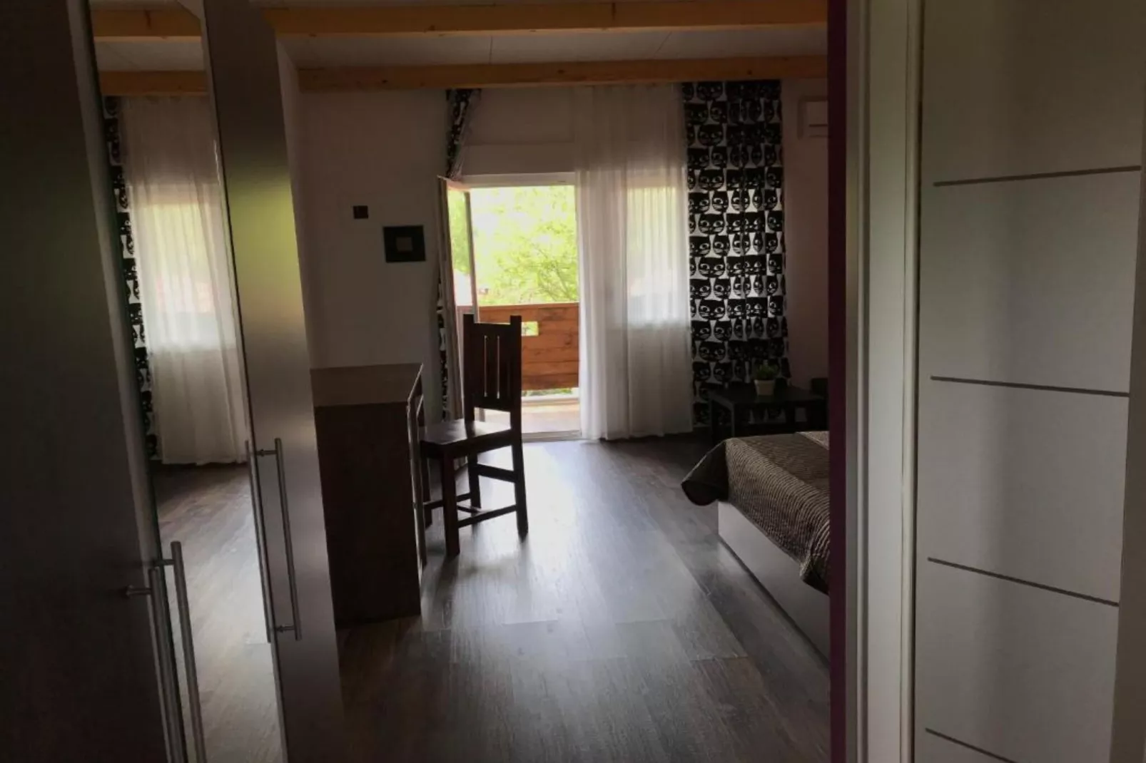 Villa Rubčić - Double room with Terrace and Poold View  - (9)-Schlafzimmer