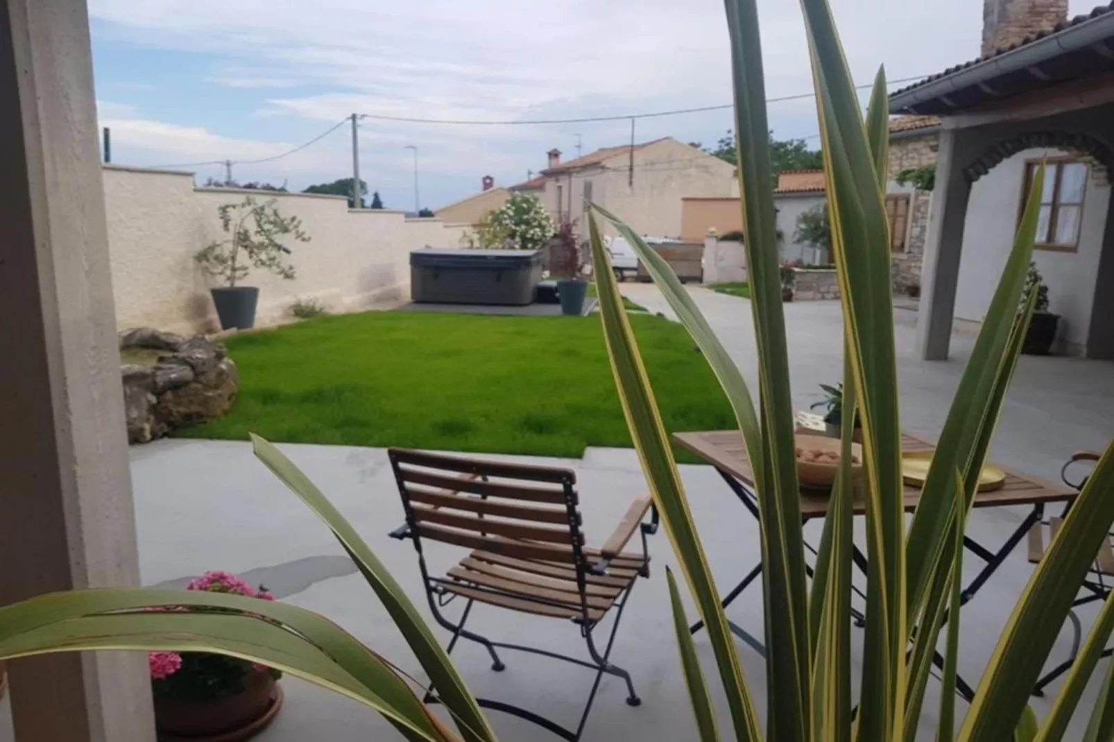 Deluxe one bedroom apartment (A3)-Im Freien