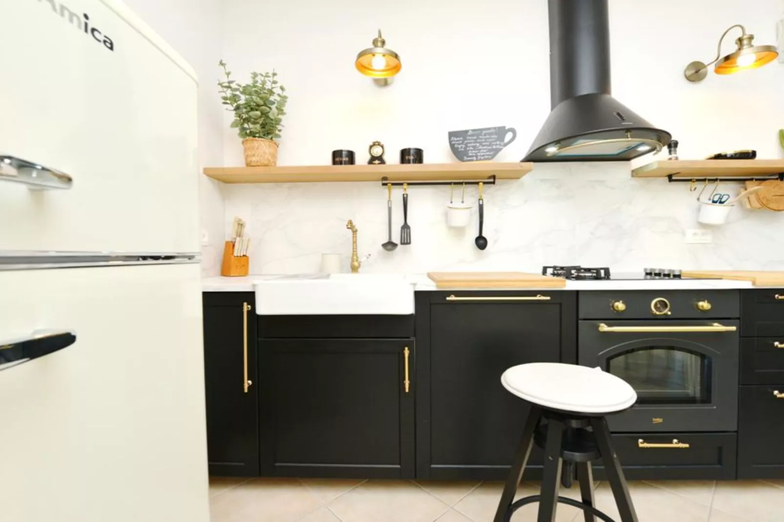 Two-Bedroom Apartment (Maslina)-Küche