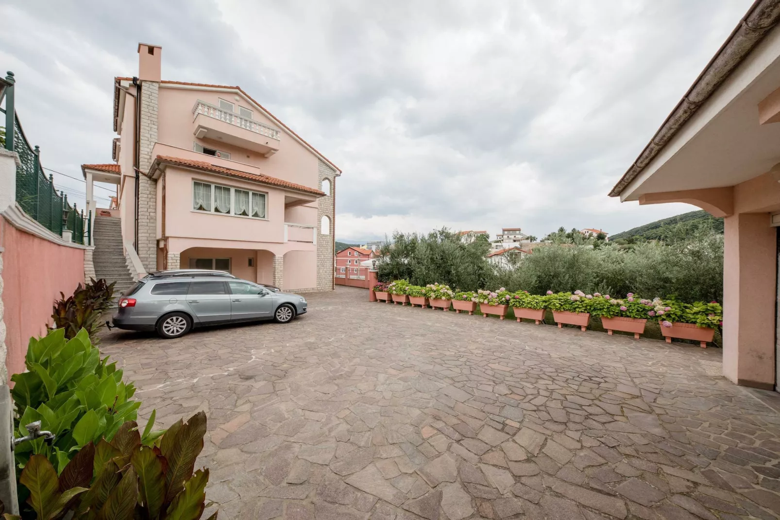 Guest House Villa Anggela - Double Room with Balcony and Sea View (BR3)-Outdoor