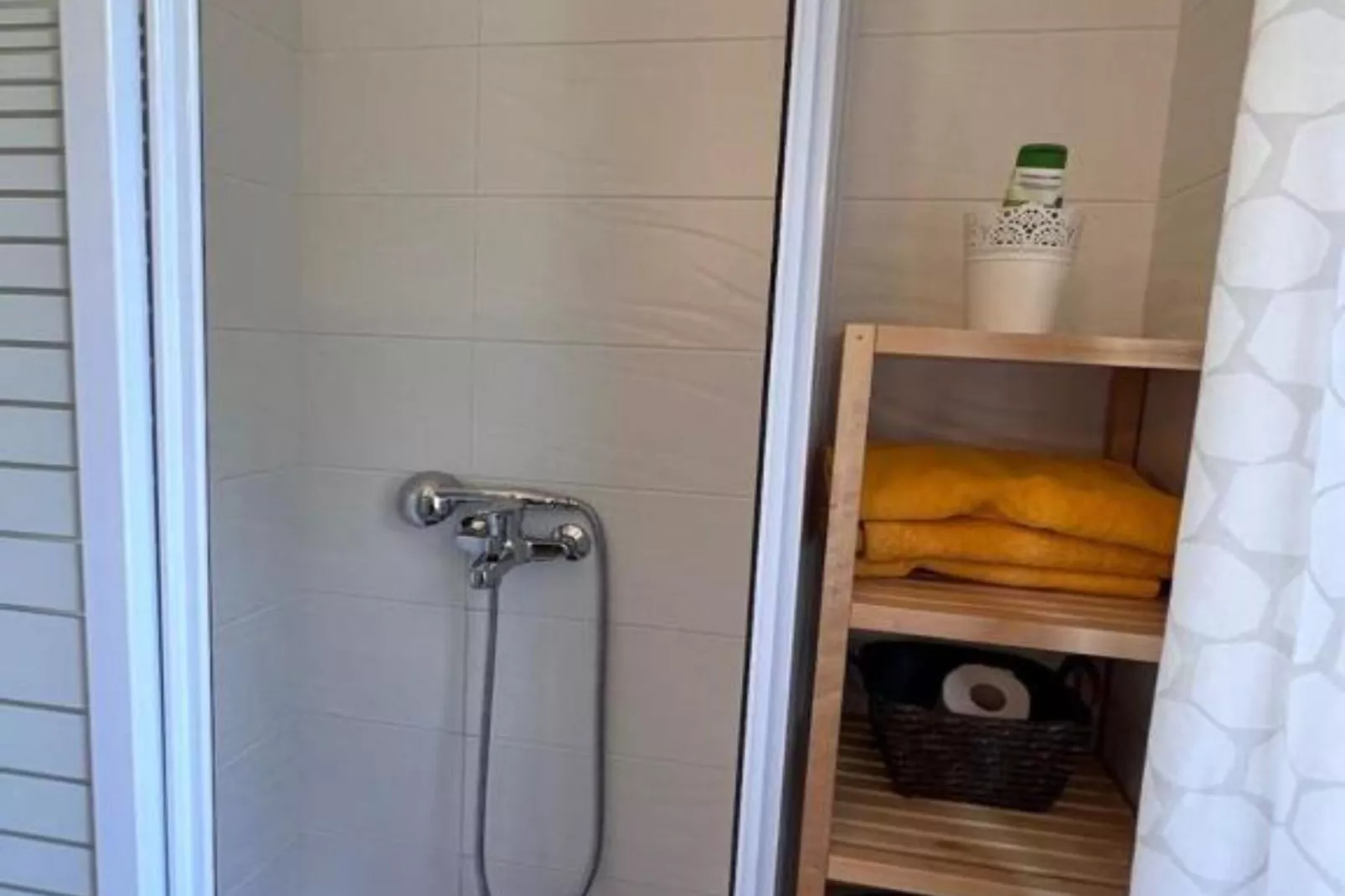 One-Bedroom Apartment With Sea View (A)-Bathroom