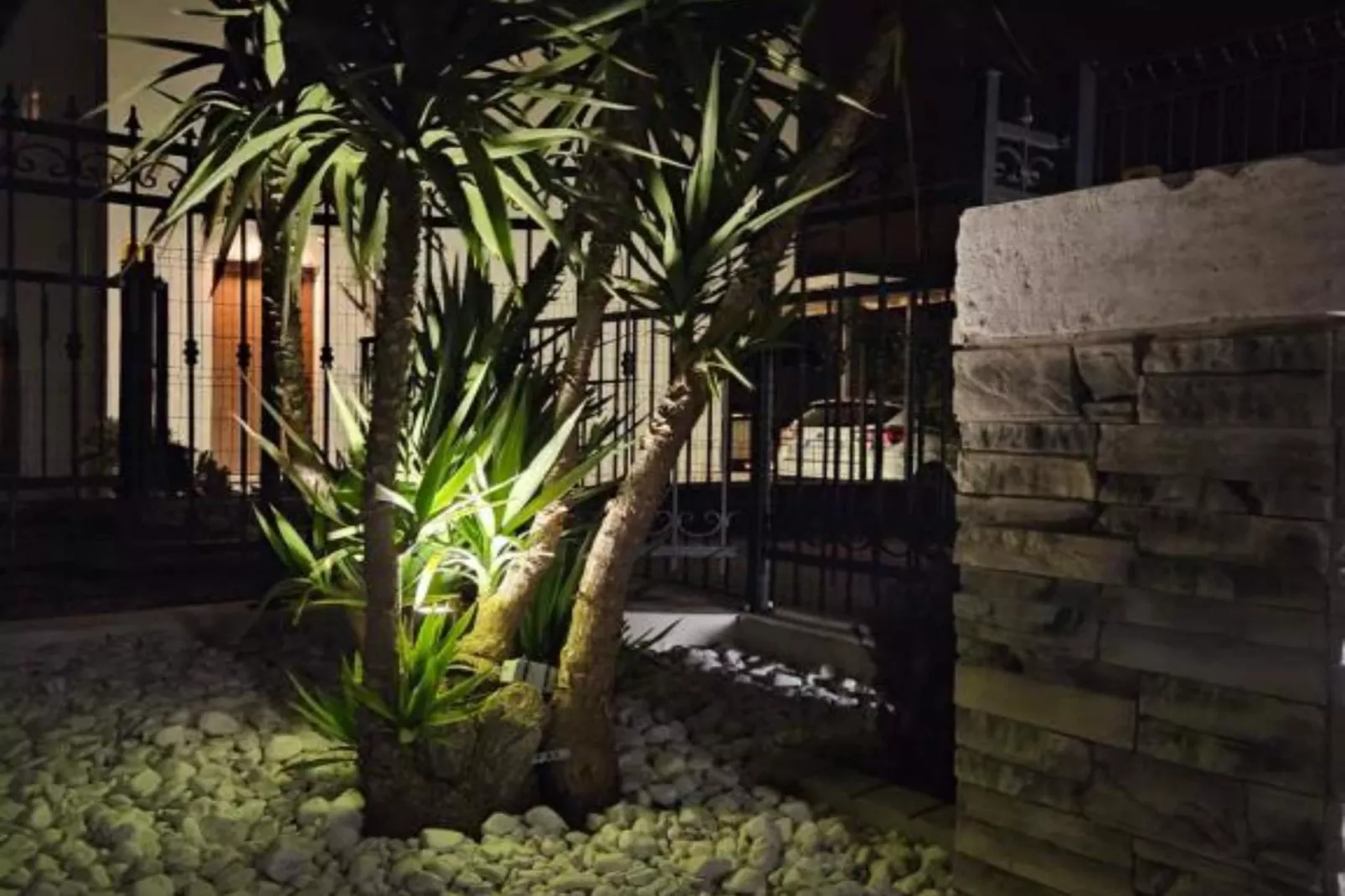 One-Bedroom Apartment With Garden View-Outdoor