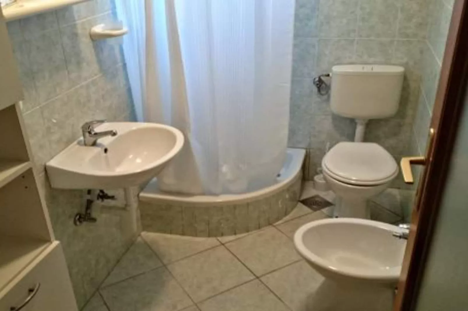 Two-Bedroom Apartment With Terrace And Sea View (A1)-Bathroom