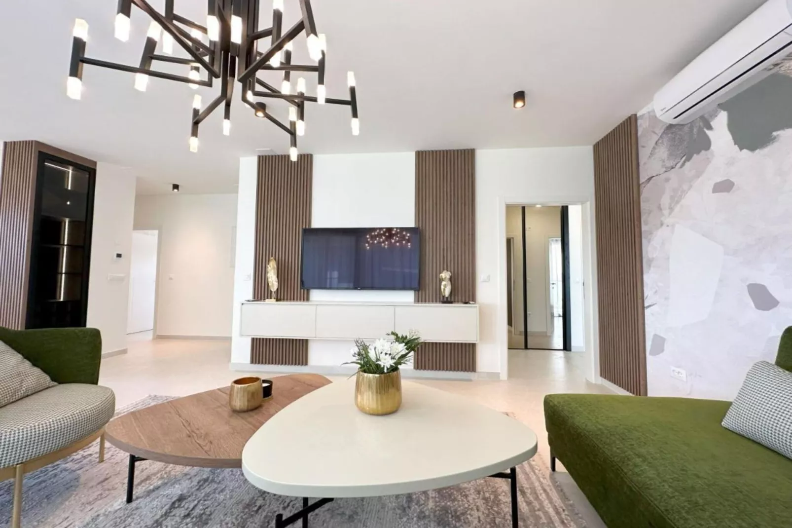 Leonarda Waterfront Residences- Three-Bedroom Penthouse  (The Riviera Three) -S3-Salon