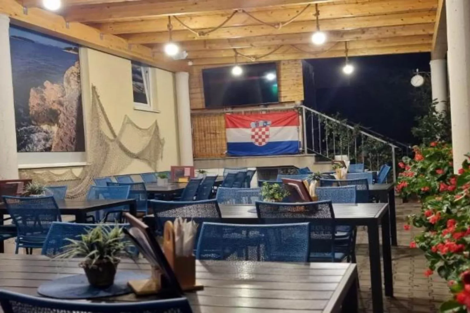 Peaceful Apartments With Style - Classic Studio-Outdoor