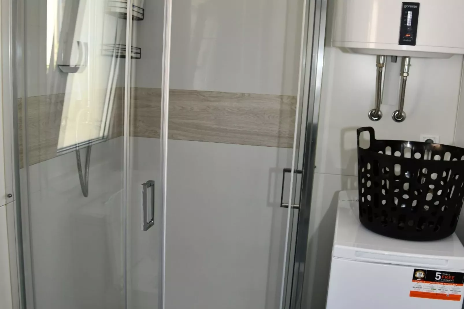 Mobile Home With Terrace And Sea View (Azzuro)-Badezimmer