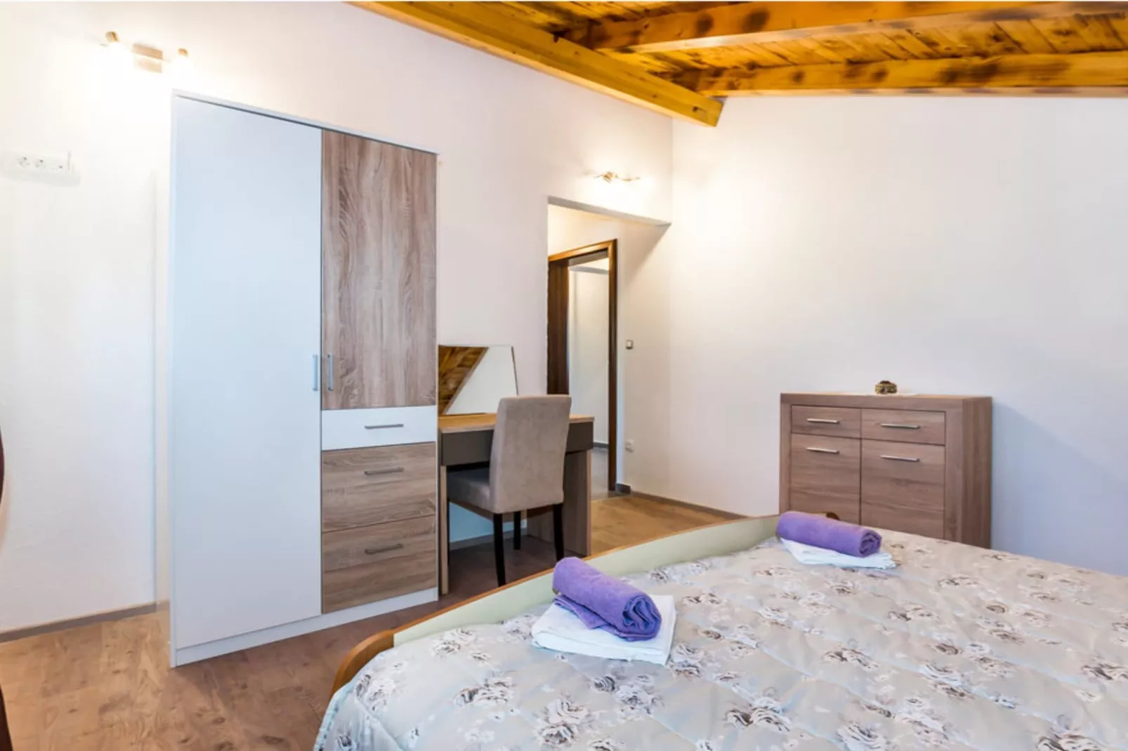 Holiday Home Stari Dvori-Chambre