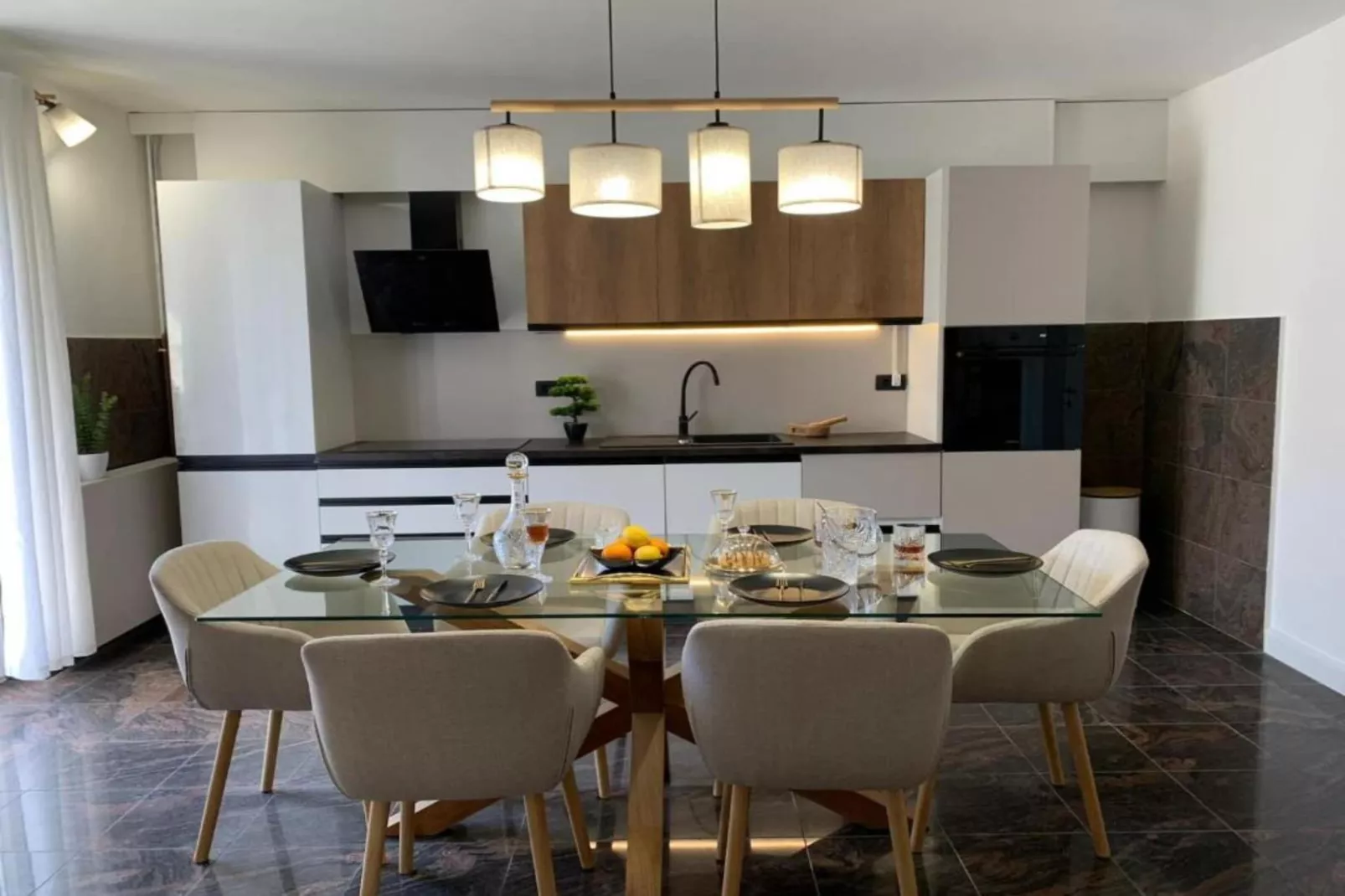 Luxury Apartment Ivo  with Jacuzzi near the beach - Two Bedroom Apartment-Dining room