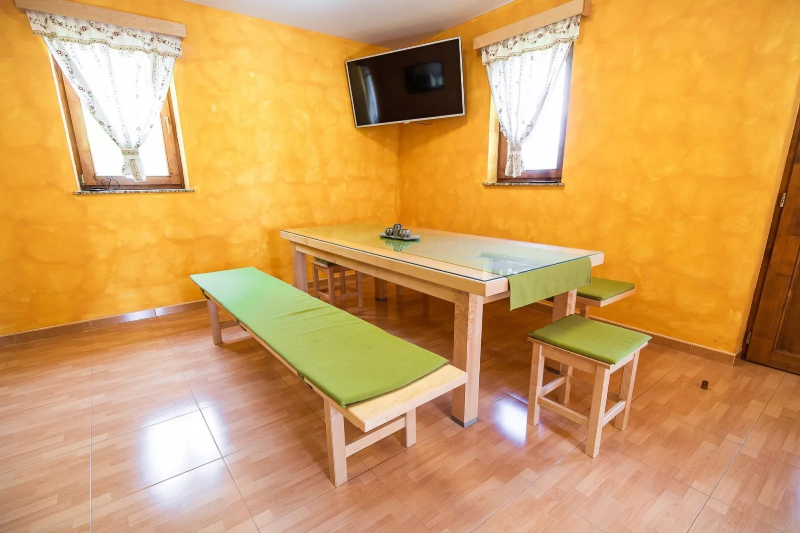 Golden Horizon Holiday Home with Terrace and Garden - One Bedroom Holiday Home with Terrace and Garden-Cuisine