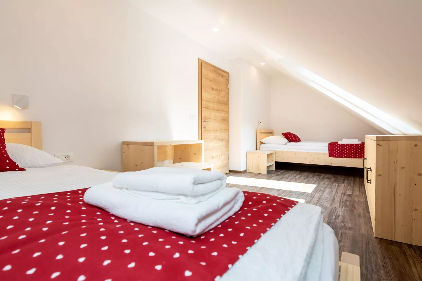 The Woodland Nook Apartments Bohinj - Comfort Two Bedroom Apartment with Balcony (owner F)-Schlafzimmer