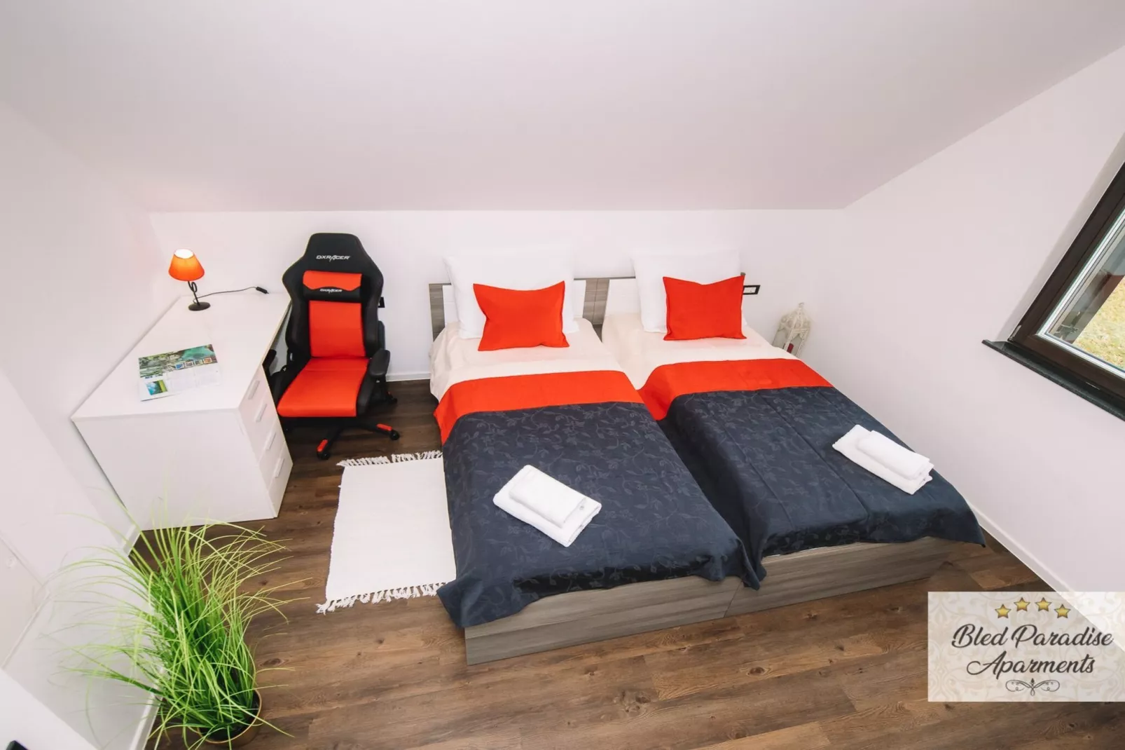 Bled Prestigious and Stylish Apartments - Two Bedroom Apartment with Balcony (owner 5)-Chambre