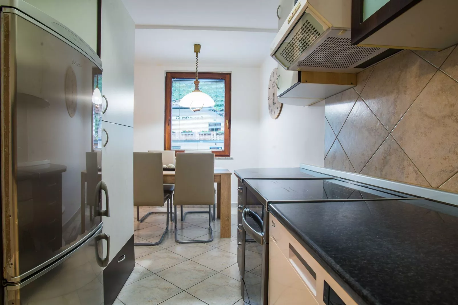 Luce Hilltop Cozy Apartment - Two Bedroom Apartment-Küche